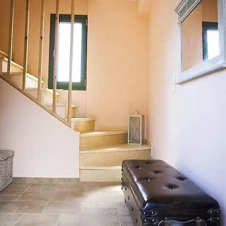 Trapezaki Captains Villa Mousata